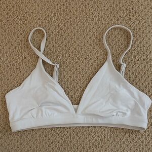 Aritzia bra